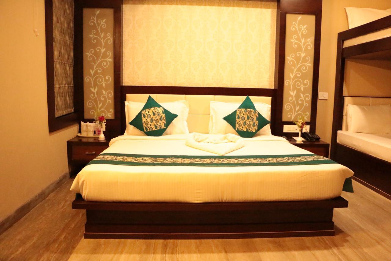 The Land Mark Varanasi Exterior foto